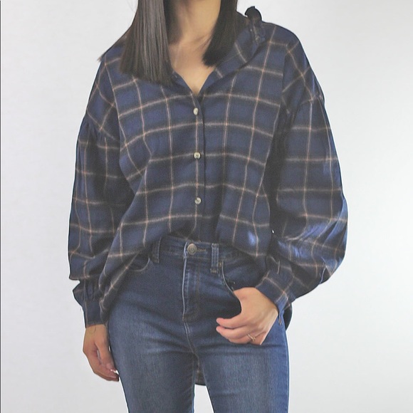 Over sized flannel! (Not your boyfriend’s) - Picture 3 of 4